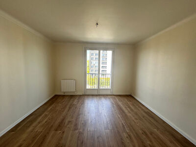 Appartement * 3 Pièces * 49 M² * 44400 Reze * 700   * 35   * 735