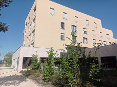 LOCATION TYPE 4 MEUBLE _ ANGERS