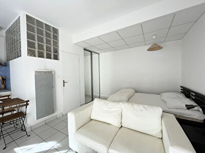 Charmant Studio avec piscine et parking Les Minimes