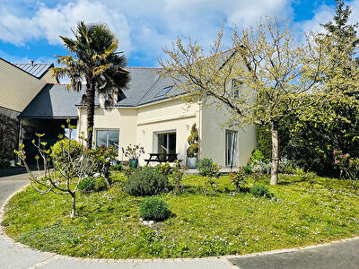 BOUCHEMAINE BOURG MAISON 5 CHAMBRES